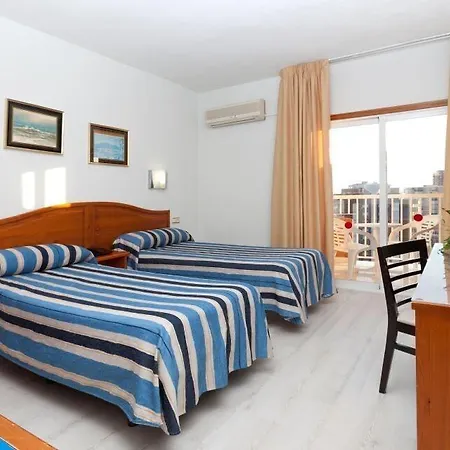 호텔 Hotel Cabana 3*