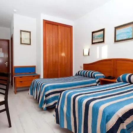 Hotel Cabana 베니돔