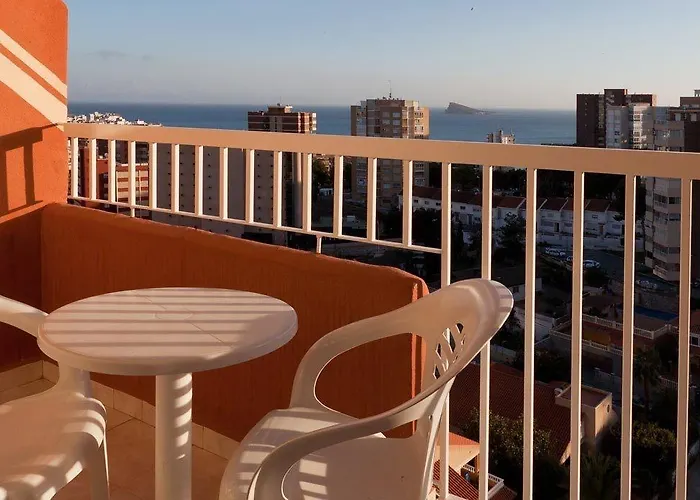 فندق Hotel Cabana 3*
