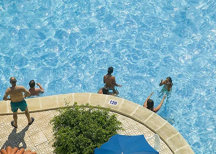 Hotel Cabana فندق 3*