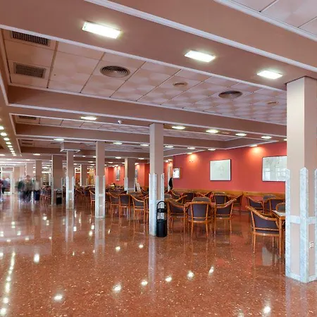 Hotel Cabana فندق