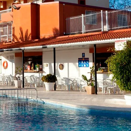 فندق Hotel Cabana 3*
