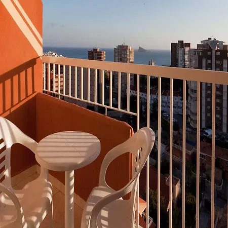 מלון Hotel Cabana 3*