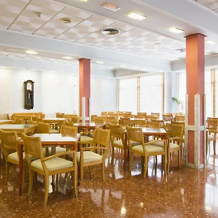 Hotel Cabana מלון