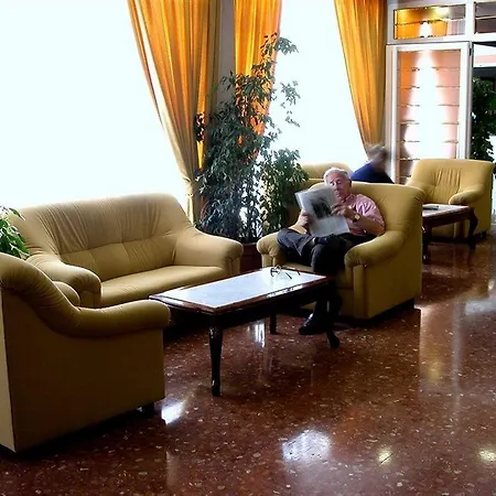 Hotel Cabana מלון