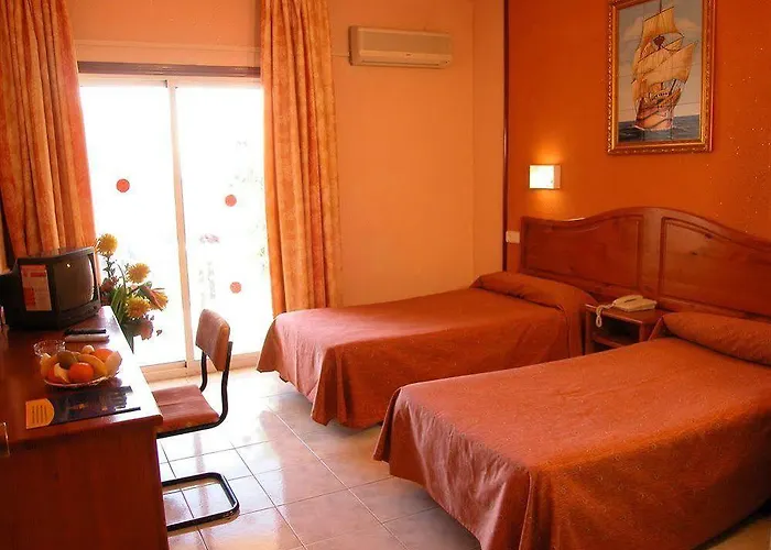 Отель Hotel Cabana Бенидорм